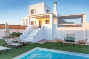 houses for sale in Cyclades islands, Naxos, Pyrgaki Greece